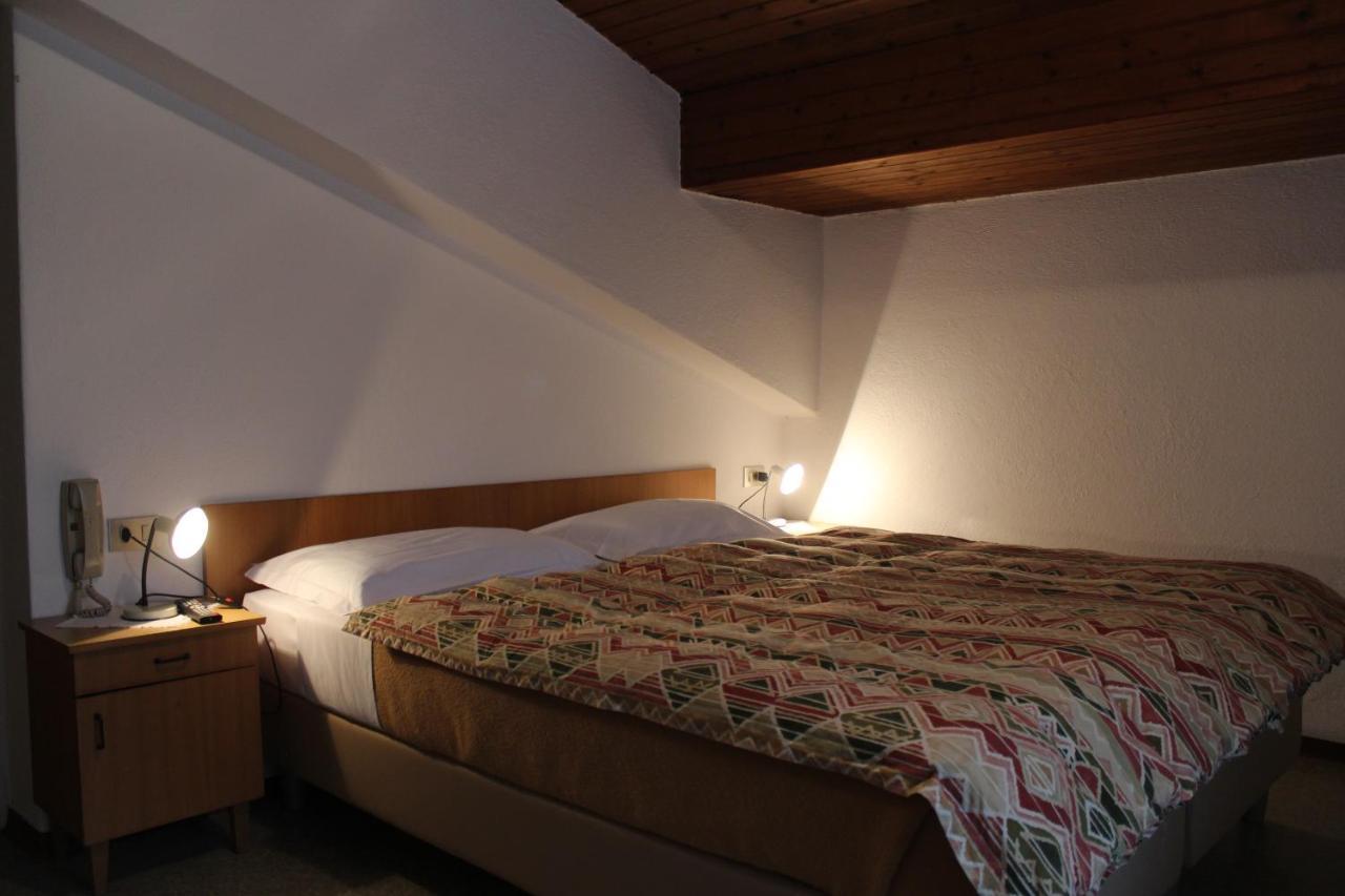 Garni Hirsch Hotel Canazei Eksteriør billede
